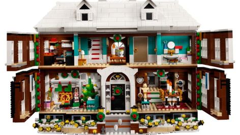 HOME ALONE LEGO Set Delivers Lots of Cheery Christmas Joy - Nerdist Lego Home Alone, Lego Home, Home Alone House, Collapsible Shelves, Home Alone Movie, Kevin Mccallister, Light Brick, Lego Jurassic World, Lego Minecraft