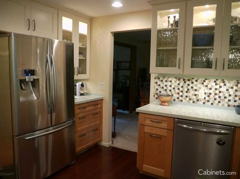 Transitional Two-Toned Kitchen with Glass Door Uppers Kitchen Cabinets Glass Doors, Cabinets Glass Doors, Discount Cabinets, Medium Kitchen, Two Tone Kitchen Cabinets, Online Kitchen Cabinets, Two Tone Kitchen, Door Styles, French Door Refrigerator