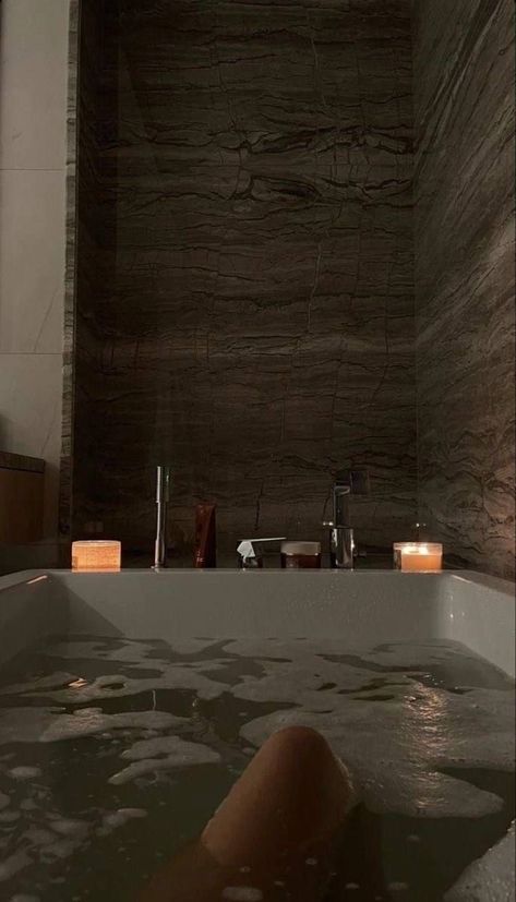 777 Alternative Luxe, Aesthetic Bath, Bath Aesthetic, Spa Night, Luxury Lifestyle Dreams, Dream Apartment, Dream Lifestyle, Perfect Life, Night Aesthetic