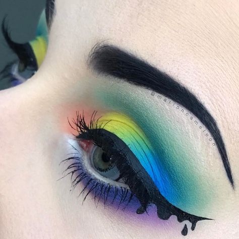 Rainbow Eyeliner, Goth Palette, Makeup Artist Tattoo, Pastel Goth Makeup, Makeup Recipes, Tattoo Instagram, Artist Tattoo, Pride Makeup, Beauty Eyeshadow