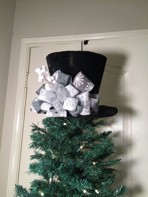 Top Hat Christmas Tree Topper, Hat Christmas Tree Topper, Top Hat Christmas Tree, Christmas Top Hat, Top Hat Centerpieces, Top Hat Tree Topper, Hat Tree, Silver Hat, Christmas Tree Topper Bow