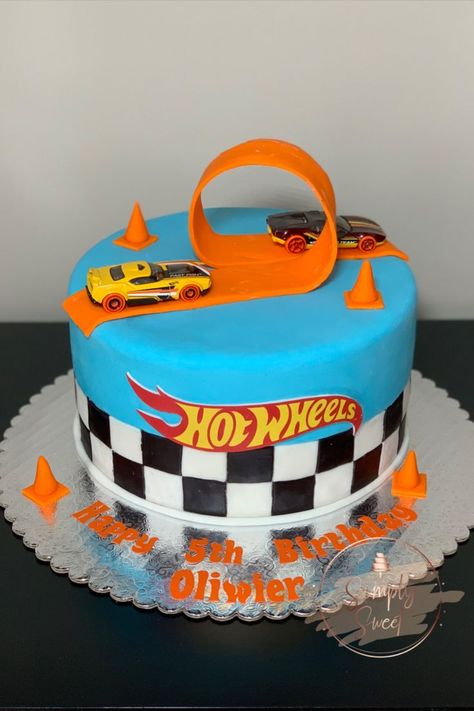 Hot Wheels Fondant Cake, Birthday Cake Boy 4th Birthday, Hotweels Birthday Ideas Cake, Cake Hot Wheels Birthday, How Wheels Cake, Flame Birthday Cake, Hot Wheels Birthday Cupcakes, Simple Hot Wheels Birthday Cake, Hot Wheels Sheet Cake