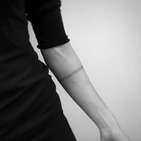 Armband Tattoo Meaning, Trash Polka Tattoos, Tattoo Line Art, Tattoo Band, Tattoo Diy, Spirit Tattoo, Armband Tattoos, Band Tattoo Designs, Armband Tattoo Design