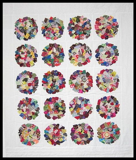 Upcycle Quilt, Quilt Pattern Easy, Crumb Quilt, Scrap Fabric Crafts, Circle Quilts, Applique Quilt Patterns, String Quilts, Scrap Quilt Patterns, Scrap Quilt