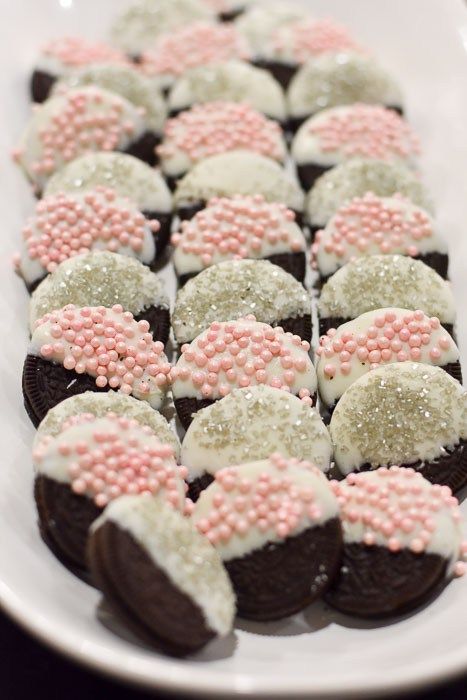 Bridal Shower Sweets Desserts, Chocolate Bridal Shower Desserts, Bridal Shower Brownies, Bridal Shower Treats Desserts, Desserts For Bridal Shower, Bridal Desserts, Baby Shower Brownies, Bridal Shower Snacks, Wedding Ideas Decoration