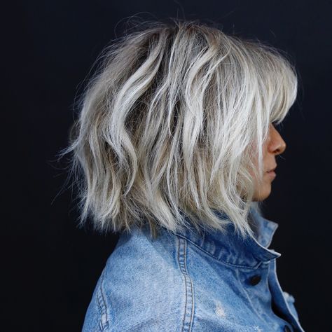 Blonde Dimension, Straight Hair Highlights, White Blonde Highlights, Highlights Hairstyles, Baby Blonde, Gray Balayage, Grey Blonde, Silver Blonde Hair, Hot Haircuts