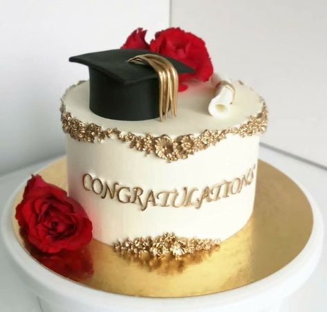 Nursing Graduation Cakes, Cakes Graduation, Graduation Cake Designs, Graduation Party Desserts, Graduation Treats, Bake Sale Packaging, Thematic Cake, Graduation Party Cake, Fiesta Cake