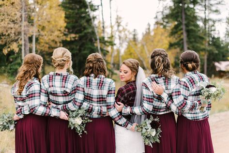 Flannel Over Wedding Dress, Wedding Flannel Bridesmaid, Bridesmaid Flannel Shirts, Bridesmaid Flannels, Wedding Flannel, Wedding Dress With Flannel Shirt, Flannel Bridesmaid Dresses, Wedding Party Flannels, Flannels For Bridesmaids