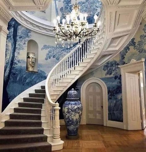 Historical Homes Of America (@historicalhomesofamerica) on Threads Chateau Staircase, Beautiful Staircases, Historical Homes, Stairway To Heaven, French Countryside, Grand Staircase, Baltimore Md, House Built, Staircases