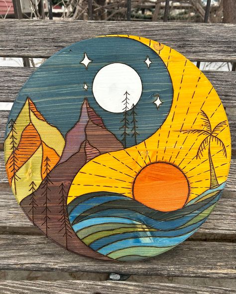 Painted Wood Art Ideas, Plywood Painting Art Ideas, Wood Round Art, Circular Paintings Easy, Circle Paintings Easy, One Piece Painting Ideas, Painting To Hang On Wall, Painted Wood Rounds, Block Painting Ideas