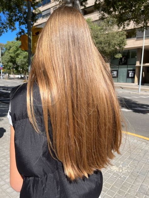 Blonde Hair Tips, Different Hair Lengths, Highlight Hair, Trending Hair, Hair Color Underneath, Honey Brown Hair, Golden Blonde Hair, Gorgeous Hair Color, Vlasové Trendy