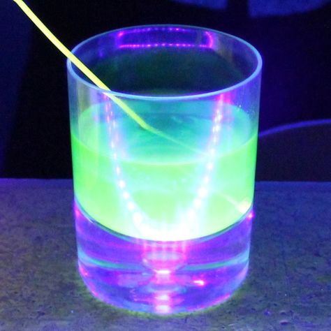 Drinks that glow under black lights - Black light LED glow party kits UV ultra violet lights neon party Glowing Drinks, Party Drink Recipes, Black Lights, Party Kits, Glow Party, Black Light, Ultra Violet, In The Dark, Glow In The Dark