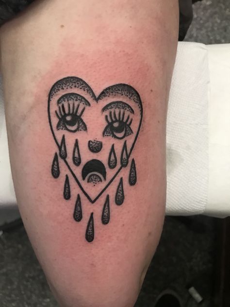 Heart Tattoo Meaning, Flash Art Tattoos, Crying Heart, Tim Burton Tattoo, Herz Tattoo, Finger Tattoo Designs, 8bit Art, Heart Tattoo Designs, Classic Tattoo