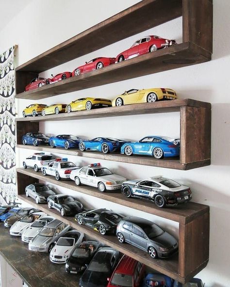 diecast collection display Car Shelf, Toy Car Display, Apple Building, Mobil Rc, Toy Storage Shelves, Diecast Cars Display, Hot Wheels Storage, Deco Tv, Hot Wheels Room