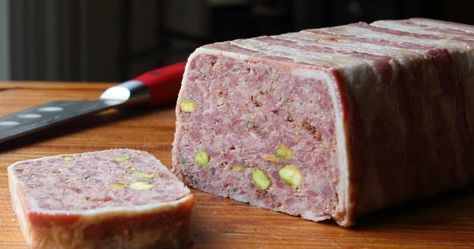 Every once in a while, I get a food wish that has nothing to do with a specific recipe, but rather it’s a request to post something compli... Romanian Appetizers, How To Make Pate, Country Pate, Finger Sandwich, Cubano Sandwich, Recipes French, Pate Recipes, Chicken Liver Pate, Cuban Sandwich