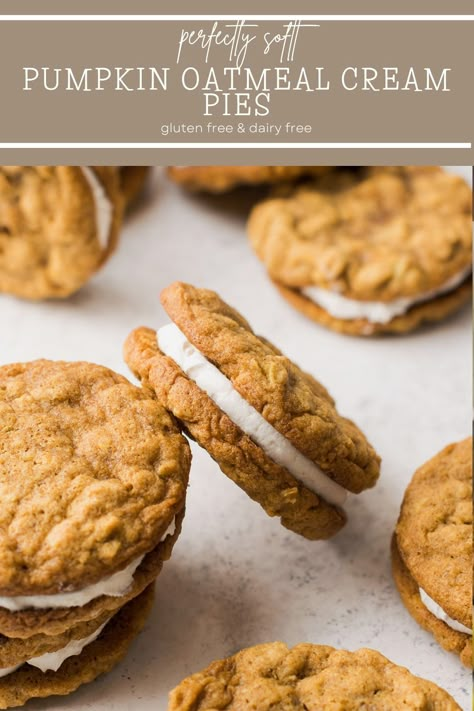 Gluten Free Pumpkin Oatmeal Cream Pies Pumpkin Oatmeal Cream Pies, Oatmeal Cream Pie Cookies, Cream Pie Cookies, Gluten Free Pumpkin Desserts, Gluten Free Halloween Treats, Oatmeal Cream Pie, Pumpkin Cream Pie, Gluten Free Cookie Dough, Gluten Free Halloween