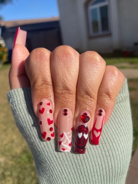 Valentines Nail Ideas Hello Kitty Nails Valentines, Valentines Day Nails Hello Kitty, Snoopy Valentines Day Nails, Hello Kitty Valentines Nails, Valentines Nail Ideas, Spider Man Nails, Snoopy Valentines, Snoopy Valentine's Day, Heart With Eyes