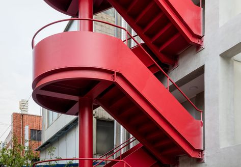 Gallery of Architecture and Color: Explore 15 Projects that Feature Exterior Red Staircases - 52 Stair Outdoor, Art Deco Staircase, Sea Architecture, Staircase Architecture, Rustic Staircase, External Staircase, Staircase Handrail, Interior Staircase, Commercial Signs