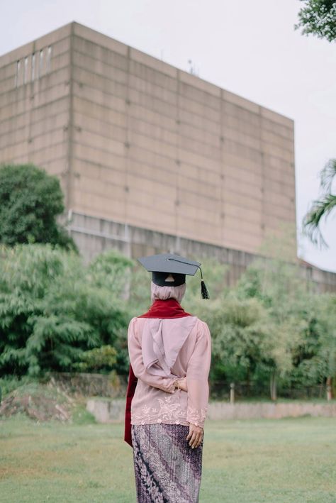 Graduation Day, College Graduation, Kebaya, Graduation Dress, Ootd