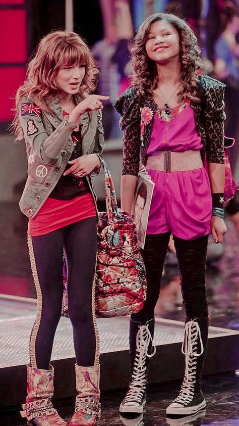 Disney Channel Fashion 2000s, Disney Channel Fashion, Shake It Up Outfits, Disney Channel Outfits, Disney Channel Aesthetic, Movie Fits, Channel Outfits, Fashion 2000s, Brenda Song