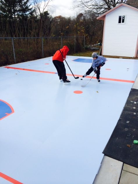 First ever skate on this backyard Smartink synthetic ice rink featuring the ProFast1800 panel and for a first time ever in the world a fully inter connected NHL goal crease! Awesome. Hockey Equipment Drying Rack, Hockey Projects, Hockey Locker, Backyard Hockey Rink, Indoor Ice Skating Rink, Synthetic Ice Rink, Playground Backyard, Backyard Ice Rink, Backyard Rink