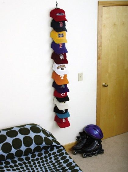 Just bought one of these. So great to store hats when you have a lot of them! Display Rack Ideas, Baseball Hat Storage, Hat Rack Ideas, Wall Hat Racks, Baseball Hat Racks, Diy Hat Rack, Cowboy Hat Rack, Basketball Scoreboard, Cap Rack