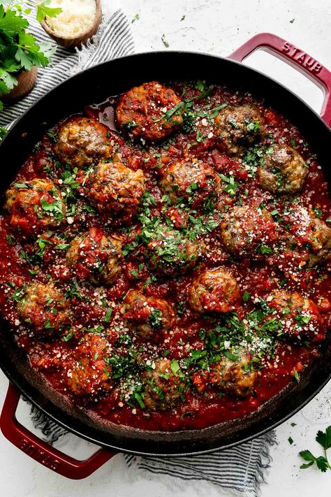 NOT your average meatballs! My Best-Ever Italian-style meatballs are seriously rich & flavorful thanks to a combination of ground beef + pork & generous amounts of garlic + herbs. Soaking the breadcrumbs in ricotta cheese for the best light & meltingly tender texture. Then the ricotta meatballs bake, broil, & simmer in a simple tomato sauce, making them both golden-brown & perfectly tender all at once. Endlessly versatile & absolutely perfect every single time. An instant classic! #madeinStaub Best Italian Meatball Recipe, Meatballs Italian, Beef And Pork Meatballs, Baked Italian Meatballs, Simple Tomato Sauce, Ricotta Meatballs, Italian Style Meatballs, Resep Pasta, Italian Meatballs Recipe