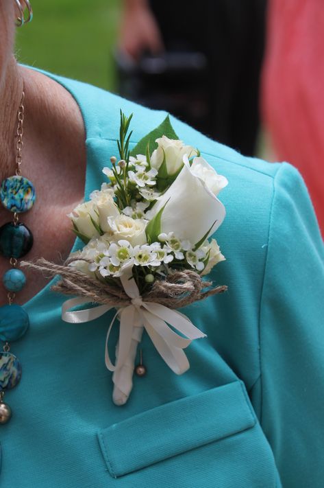 Corsage Wedding Mother, Flowers At Wedding, White Wax Flower, Prom Corsage And Boutonniere, Bridesmaid Corsage, Corsage And Boutonniere, Corsage Prom, Prom Flowers, Weddings By Color