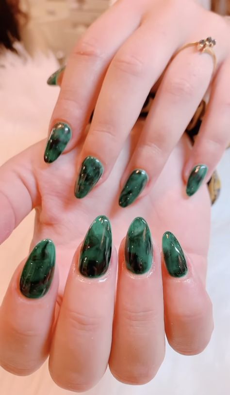 Green Marble Square Nails, Forest Green Marble Nails, Slytherin Green Nails, Black And Dark Green Nails Acrylic, Green Marble Nails Tutorial, Goth Nails Green, Dark Green Nail Inspo Short, Viridian Green Nails, Acrylic Nail Ideas Green