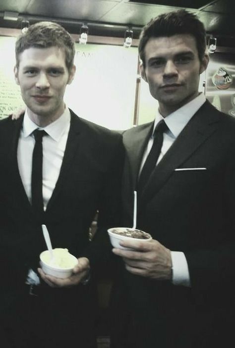 Klaus Vampire, Klaus Tvd, Klaus From Vampire Diaries, Tvd Cast, Diary Movie, The Mikaelsons, Disney Monsters, Vampire Diaries Funny, Daniel Gillies