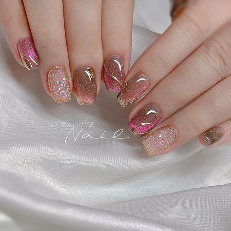 Cateyes Nails Design, Acrylic Dip Nails, Reflective Nails, Kawaii Nail Art, Korean Nail Art, Gel Toe Nails, Wow Nails, Hello Nails, Long Nail Designs