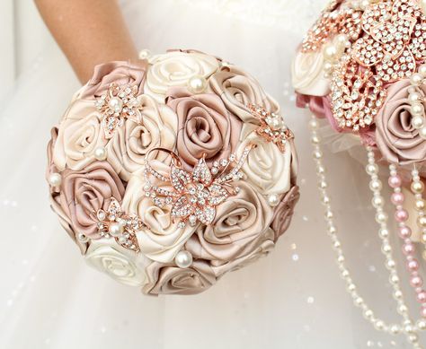 Rose Gold Brooch Bouquet, Gold Corsage, Gold Wedding Bouquets, Rose Gold Bouquet, Quinceanera Bouquet, Bridesmaid Corsage, Pink Brooch, Wrist Flowers, Champagne Rose