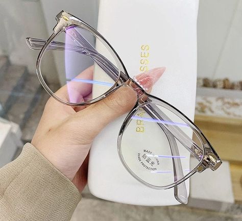 When ordering 4 pieces of jewelry, 1 piece is a gift of your choice! After making the order, send me the link of the jewelry you have chosen and your wishes. Stylish Glasses Frames, Classy Glasses, Fake Glasses, Glasses Trends, Round Eyewear, Cute Glasses, Fashion Eye Glasses, Spectacles Frames, Retro Glasses