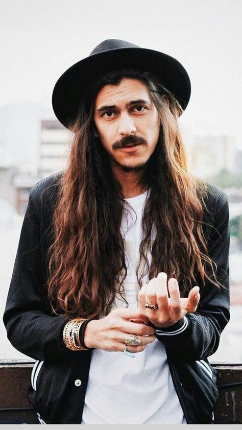 Guy Long Hair, Long Hair Hat, Male Long Hair, Long Hair Men, Crazy Pictures, Portrait Male, Hair Hat, Male Hair, Dapper Dudes