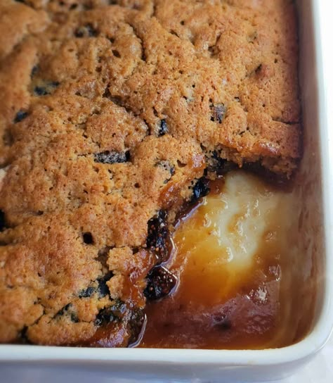 Sticky Fig Pudding Cake Simple Chocolate Pudding, Fig Recipes Dessert, Fig Recipes Fresh, Figgy Pudding Recipe, Fig Pudding, Chocolate Pudding Cake Recipe, Brown Sugar Sauce, Fig Dessert, Pudding Cake Recipe