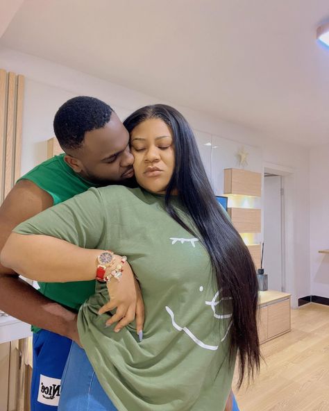 Popular Nollywood actress, Nkechi Blessing and her young lover were recently spotted passionately kissing in public. The thespian and her lover were at actress Iyabo Ojo’s birthday party last night when they decided to engage in an intense public display of affection (PDA). The lovebirds threw caution to the wind and passionately locked lips while […] This Post Mixed reactions as actress, Nkechi Blessing and her young lover passionately lock lips in public (Video) Appeared First on Wikiris Engagement Photo Shoot Poses, Pregnant Lady, Shoot Poses, Public Display Of Affection, Iranian Women, She Movie, Mind You, Party Guests, Engagement Photoshoot