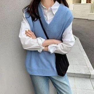 Blue Vest Outfit, Knit Vest Outfit, Vest Outfits For Women, Preppy Mode, Sweater Vest Outfit, Vest Outfit, Style Korea, Knitted Vest, Korean Girl Fashion