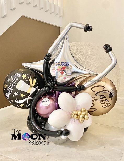 Nurse Balloons, Balloon Bouquet Diy, Bridal Shower Balloons, Balloon Garland Diy, Balloon Crafts, Mini Balloons, Diy Balloon Decorations, Balloon Arrangements, Birthday Balloon Decorations