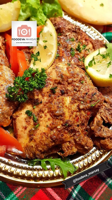 Sumac Chicken, Middle Eastern Recipes Arabic Food, Zaatar Chicken, Persian Food Iranian Cuisine, Sumac Recipes, Zaatar Recipe, Halaal Recipes, Iranian Cuisine, Middle East Recipes