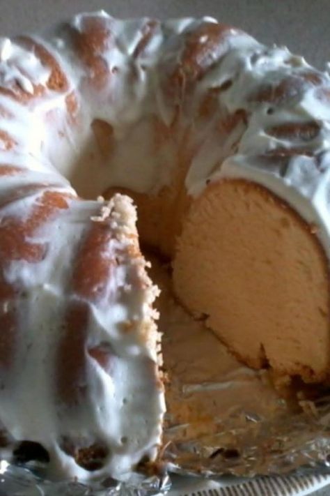 Orange Crush Pound Cake Orange Pound Cake, Orange Cake Recipe, Dessert Recipies, Pound Cake Recipe, Cake Photo, Just A Pinch, Cookie Bar Recipes, Orange Cake, Pound Cake Recipes