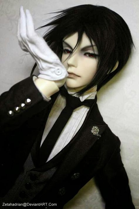 Looks like Tuxedo Mask from Sailor Moon! Yana Toboso, Bjd Anime, Kostum Cosplay, Black Butler Anime, Butler Anime, Gothic Dolls, Realistic Dolls, Male Doll, Jointed Dolls