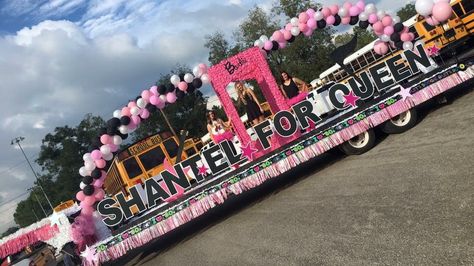 Barbie Themed Homecoming Float, Barbie Themed Homecoming, Barbie Themed Float, Barbie Homecoming Float, Barbie Parade Float Ideas, Barbie Float Parade, Barbie Float, Volleyball Centerpieces, Fiesta Float