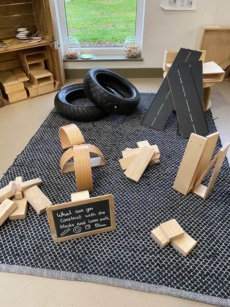 Reggio Block Center, Reggio Inspired Kindergarten, Reggio Block Area, Reggio Building Provocations, Reggio Inspired Classrooms Kindergarten, Block Area Preschool, Provocations For Toddlers, Reggio Inspired Classrooms Infants, Nursery Classroom Ideas