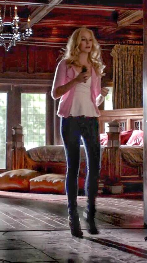 Vampire Diaries Outfits Caroline Forbes, Candice King Outfits, Caroline Outfits Vampire Diaries, Caroline Tvd Outfits, Caroline Forbes Halloween Costume, Caroline Forbes Costume, Caroline Forbes Dress, 2010s Tv Show Outfits, 2010 Tv Shows Outfits