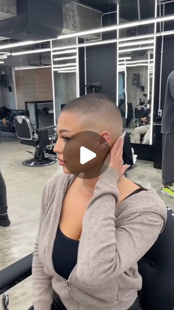 Théo 🇫🇷 / Hair ideas on Instagram: "Fade is for women. Model:@tatianasuciu . TikTok: @theo__hair Instagram: @theo__hair . #coupecourtefemme #haircut #cheveux #cheveuxcourt #cabello #shorthair #coupedecheveux #coupedecheveuxfemme #cabellocurto #capellicorti #shorthairdontcare #hairinspo #undercut #shavenape #nuquerasée #napeshave #cheveuxrasés #rasatura #nucaraspada #nucarapada #nucaperfeita #undercutbob #undercutgirls #buzzed #coupecourte #sidecut #sideshave #cotérasé #pixiecut #pixiehaircut" Taper Fade Women, Short Hair Dont Care, Buzzed Hair Women, Shaved Hair Women, Crop Haircut, Buzzed Hair, Hair Instagram, Taper Fade, Super Short Hair