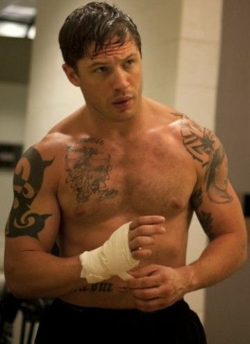 #tomhardy Takes It All Off Yet Again, But We’re Not Mad Tom Hardy Body, Tom Hardy Dog, Tom Hardy Photos, Charlotte Riley, Davina Mccall, Thomas Hardy, Tom Hardy, Transformation Body, Celebrity Pictures