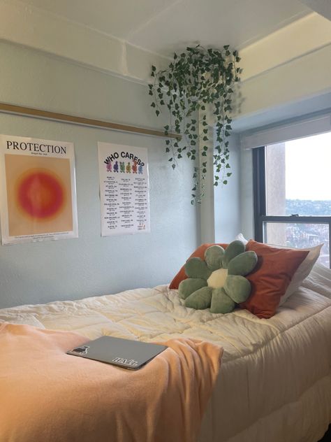 Pink Green Brown Bedroom, Green And Brown Dorm Room, Ucsd College Aesthetic, Green And Pink Dorm Room, Pink And Green Dorm Room, Ucsd Dorm, Flower Dorm Room, Dorm Room Green, Smu Dorm