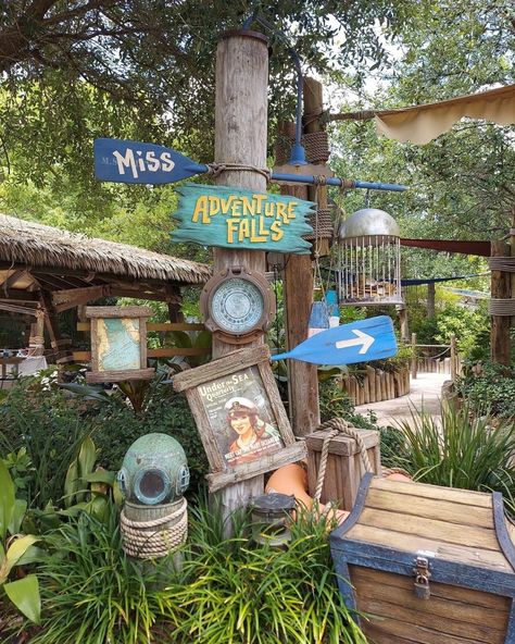 Disney Water Parks, Typhoon Lagoon, Disney Travel Agents, Disney Adult, Park Day, Wave Pool, Lazy River, Disney Trip Planning, Disney Vacation Planning