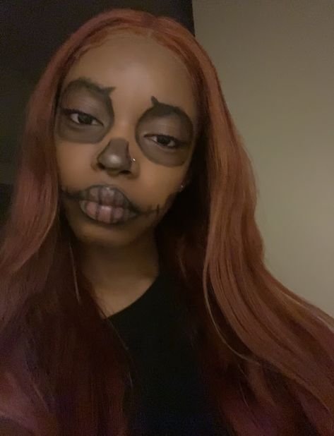 Simple Skeleton Halloween Makeup, Easy Skellington Makeup, Cute Skeleton Makeup Easy, Cute Face Paint Ideas For Teens, Simple Scary Halloween Makeup, Skeleton Makeup Simple, Spiderman Makeup Looks, Simple Skeleton Makeup, Skeleton Makeup Easy