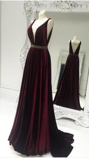 Glamouröse Outfits, Sweep Train Prom Dress, Velvet Prom Dress, High Low Prom Dresses, V Neck Prom Dresses, Beaded Prom Dress, Backless Prom Dresses, A Line Prom Dresses, Vestidos Prom